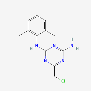 molecular formula C12H14ClN5 B2509335 6-(chloromethyl)-N-(2,6-dimethylphenyl)-1,3,5-triazine-2,4-diamine CAS No. 696621-60-0