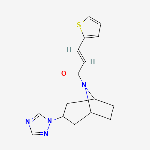 molecular formula C16H18N4OS B2511152 (E)-1-((1R,5S)-3-(1H-1,2,4-triazol-1-yl)-8-azabicyclo[3.2.1]octan-8-yl)-3-(thiophen-2-yl)prop-2-en-1-one CAS No. 2321333-04-2