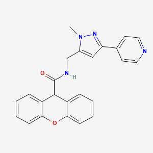 molecular formula C24H20N4O2 B2511517 N-[(2-甲基-5-吡啶-4-基吡唑-3-基)甲基]-9H-黄色素-9-甲酰胺 CAS No. 2319851-37-9