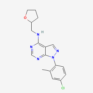 molecular formula C17H18ClN5O B2513036 1-(4-氯-2-甲基苯基)-N-((四氢呋喃-2-基)甲基)-1H-吡唑并[3,4-d]嘧啶-4-胺 CAS No. 1105221-07-5