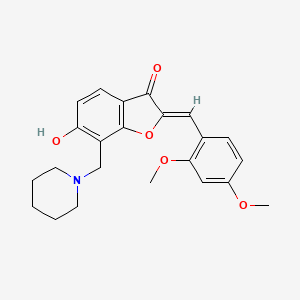 molecular formula C23H25NO5 B2514128 (Z)-2-(2,4-dimethoxybenzylidene)-6-hydroxy-7-(piperidin-1-ylmethyl)benzofuran-3(2H)-one CAS No. 869077-36-1