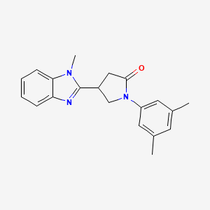 molecular formula C20H21N3O B2514344 1-(3,5-二甲苯基)-4-(1-甲基苯并咪唑-2-基)吡咯烷-2-酮 CAS No. 847396-70-7