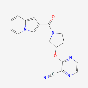 molecular formula C18H15N5O2 B2514732 3-((1-(Indolizine-2-carbonyl)pyrrolidin-3-yl)oxy)pyrazine-2-carbonitrile CAS No. 2034282-53-4