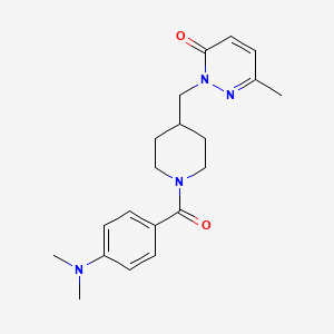 molecular formula C20H26N4O2 B2514965 2-((1-(4-(dimethylamino)benzoyl)piperidin-4-yl)methyl)-6-methylpyridazin-3(2H)-one CAS No. 2320885-32-1