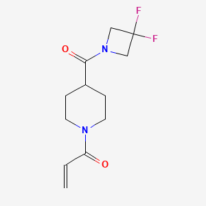 molecular formula C12H16F2N2O2 B2515605 1-[4-(3,3-Difluoroazetidine-1-carbonyl)piperidin-1-yl]prop-2-en-1-one CAS No. 2361875-59-2