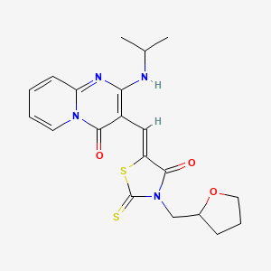 molecular formula C20H22N4O3S2 B2516062 (Z)-5-((2-(isopropylamino)-4-oxo-4H-pyrido[1,2-a]pyrimidin-3-yl)methylene)-3-((tetrahydrofuran-2-yl)methyl)-2-thioxothiazolidin-4-one CAS No. 385389-18-4