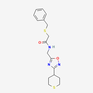 2-(benzylthio)-N-((3-(tetrahydro-2H-thiopyran-4-yl)-1,2,4-oxadiazol-5-yl)methyl)acetamide