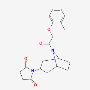 molecular formula C20H24N2O4 B2516527 1-((1R,5S)-8-(2-(o-tolyloxy)acetyl)-8-azabicyclo[3.2.1]octan-3-yl)pyrrolidine-2,5-dione CAS No. 2059537-72-1