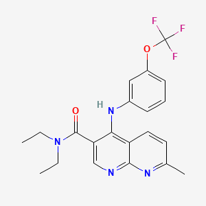 molecular formula C21H21F3N4O2 B2516588 N,N-ジエチル-7-メチル-4-{[3-(トリフルオロメトキシ)フェニル]アミノ}-1,8-ナフチリジン-3-カルボキサミド CAS No. 1251566-13-8