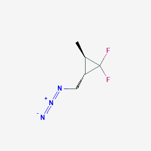 molecular formula C5H7F2N3 B2517108 (2S,3R)-2-(叠氮甲基)-1,1-二氟-3-甲基环丙烷 CAS No. 2227861-20-1