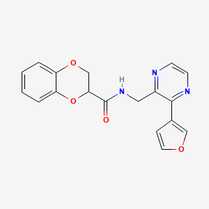 molecular formula C18H15N3O4 B2517113 N-((3-(furan-3-il)pirazin-2-il)metil)-2,3-dihidrobenzo[b][1,4]dioxina-2-carboxamida CAS No. 2034422-73-4