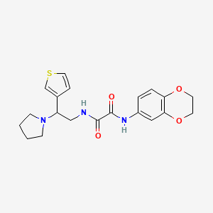 molecular formula C20H23N3O4S B2517702 N1-(2,3-dihydrobenzo[b][1,4]dioxin-6-yl)-N2-(2-(pyrrolidin-1-yl)-2-(thiophen-3-yl)ethyl)oxalamide CAS No. 946200-67-5