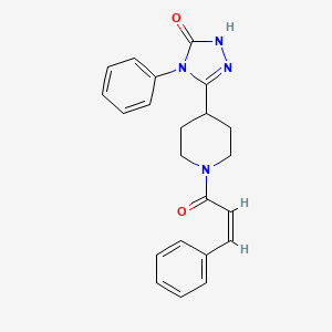 molecular formula C22H22N4O2 B2517948 4-苯基-3-{1-[(2Z)-3-苯基丙-2-烯酰]哌啶-4-基}-4,5-二氢-1H-1,2,4-三唑-5-酮 CAS No. 1776051-32-1