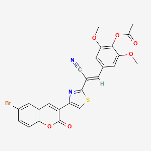 molecular formula C25H17BrN2O6S B2518397 (E)-4-(2-(4-(6-bromo-2-oxo-2H-chromen-3-yl)thiazol-2-yl)-2-cyanovinyl)-2,6-dimethoxyphenyl acetate CAS No. 683250-63-7