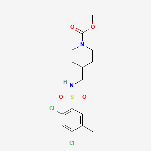 molecular formula C15H20Cl2N2O4S B2518762 4-((2,4-二氯-5-甲苯磺酰氨基)甲基)哌啶-1-甲酸甲酯 CAS No. 1235080-94-0