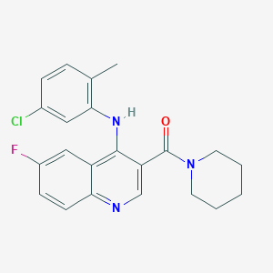 molecular formula C22H21ClFN3O B2518947 (4-((5-氯-2-甲苯胺基)-6-氟喹啉-3-基)(哌啶-1-基)甲酮 CAS No. 1359450-65-9