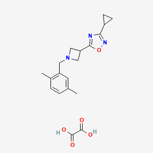 molecular formula C19H23N3O5 B2520441 3-环丙基-5-(1-(2,5-二甲基苄基)氮杂环丁-3-基)-1,2,4-恶二唑草酸盐 CAS No. 1351598-90-7