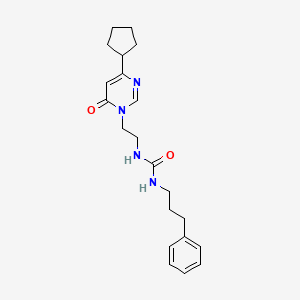 molecular formula C21H28N4O2 B2520868 1-(2-(4-环戊基-6-氧代嘧啶-1(6H)-基)乙基)-3-(3-苯丙基)脲 CAS No. 2034395-67-8