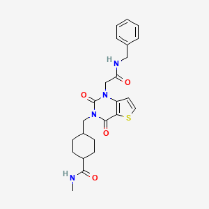 molecular formula C24H28N4O4S B2522032 4-((1-(2-(苯甲氨基)-2-氧代乙基)-2,4-二氧代-1,2-二氢噻吩[3,2-d]嘧啶-3(4H)-基)甲基)-N-甲基环己烷甲酰胺 CAS No. 941913-43-5