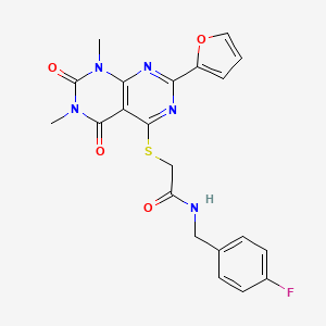 molecular formula C21H18FN5O4S B2522437 N-(4-fluorobenzyl)-2-((2-(furan-2-yl)-6,8-dimethyl-5,7-dioxo-5,6,7,8-tetrahydropyrimido[4,5-d]pyrimidin-4-yl)thio)acetamide CAS No. 847191-13-3