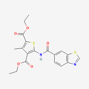 molecular formula C19H18N2O5S2 B2522681 5-(苯并[d]噻唑-6-甲酰胺)-3-甲基噻吩-2,4-二羧酸二乙酯 CAS No. 681170-66-1