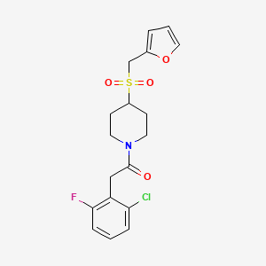 molecular formula C18H19ClFNO4S B2523076 2-(2-Chloro-6-fluorophenyl)-1-(4-((furan-2-ylmethyl)sulfonyl)piperidin-1-yl)ethanone CAS No. 1448053-78-8