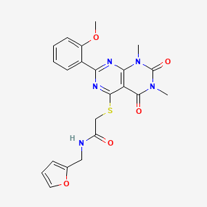 molecular formula C22H21N5O5S B2523102 N-(呋喃-2-基甲基)-2-((2-(2-甲氧基苯基)-6,8-二甲基-5,7-二氧代-5,6,7,8-四氢嘧啶并[4,5-d]嘧啶-4-基)硫代)乙酰胺 CAS No. 872838-34-1