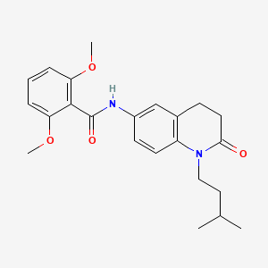 molecular formula C23H28N2O4 B2523245 6-(2,6-ジメトキシベンゾイルアミノ)-1-(3-メチルブチル)-1,2,3,4-テトラヒドロキノリン-2-オン CAS No. 946270-05-9