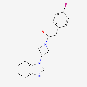 molecular formula C18H16FN3O B2523399 1-[3-(Benzimidazol-1-yl)azetidin-1-yl]-2-(4-fluorophenyl)ethanone CAS No. 2380185-48-6