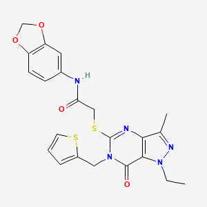 molecular formula C22H21N5O4S2 B2523433 N-(2H-1,3-苯并二氧杂环-5-基)-2-({1-乙基-3-甲基-7-氧代-6-[(噻吩-2-基)甲基]-1H,6H,7H-吡唑并[4,3-d]嘧啶-5-基}硫代)乙酰胺 CAS No. 1359132-98-1