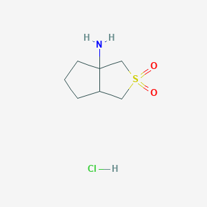 molecular formula C7H14ClNO2S B2523889 2,2-Dioxo-1,3,4,5,6,6a-hexahydrocyclopenta[c]thiophen-3a-amina; clorhidrato CAS No. 2418731-72-1