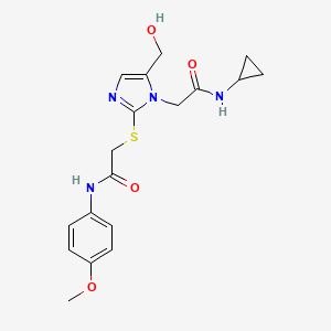 molecular formula C18H22N4O4S B2523994 2-({1-[(シクロプロピルカルバモイル)メチル]-5-(ヒドロキシメチル)-1H-イミダゾール-2-イル}スルファニル)-N-(4-メトキシフェニル)アセトアミド CAS No. 923173-49-3