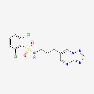 molecular formula C14H13Cl2N5O2S B2524271 N-(3-([1,2,4]トリアゾロ[1,5-a]ピリミジン-6-イル)プロピル)-2,6-ジクロロベンゼンスルホンアミド CAS No. 2034378-23-7