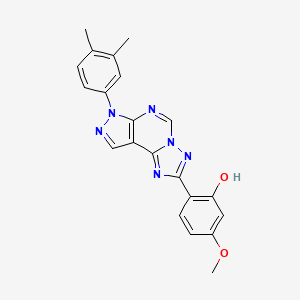 molecular formula C21H18N6O2 B2524406 2-[10-(3,4-二甲基苯基)-3,5,6,8,10,11-六氮杂三环[7.3.0.0^{2,6}]十二-1(9),2,4,7,11-戊烯-4-基]-5-甲氧基苯酚 CAS No. 899414-38-1