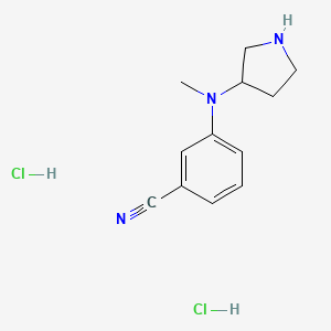 molecular formula C12H17Cl2N3 B2524431 3-[甲基(吡咯烷-3-基)氨基]苯甲腈二盐酸盐 CAS No. 1955547-44-0