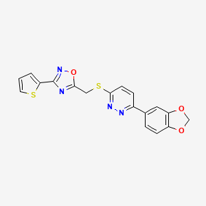 molecular formula C18H12N4O3S2 B2524944 3-(1,3-苯并二氧杂环-5-基)-6-({[3-(2-噻吩基)-1,2,4-恶二唑-5-基]甲硫代}嘧啶嗪 CAS No. 1115285-18-1