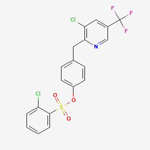 molecular formula C19H12Cl2F3NO3S B2525209 4-{[3-クロロ-5-(トリフルオロメチル)-2-ピリジニル]メチル}フェニル 2-クロロベンゼンスルホネート CAS No. 338416-34-5