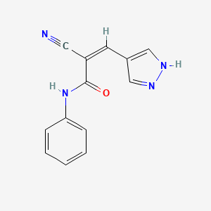 molecular formula C13H10N4O B2526192 (Z)-2-Cyano-N-phenyl-3-(1H-pyrazol-4-yl)prop-2-enamide CAS No. 2411337-88-5