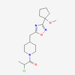 molecular formula C17H26ClN3O3 B2526481 2-Chloro-1-[4-[[3-(1-methoxycyclopentyl)-1,2,4-oxadiazol-5-yl]methyl]piperidin-1-yl]propan-1-one CAS No. 2411252-67-8