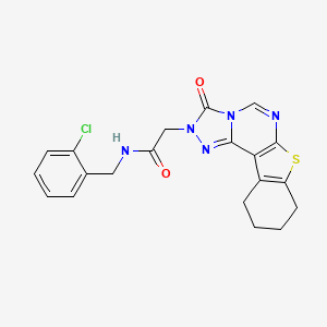 N-[(2-chlorophenyl)methyl]-2-{5-oxo-10-thia-3,4,6,8-tetraazatetracyclo[7.7.0.0^{2,6}.0^{11,16}]hexadeca-1(9),2,7,11(16)-tetraen-4-yl}acetamide