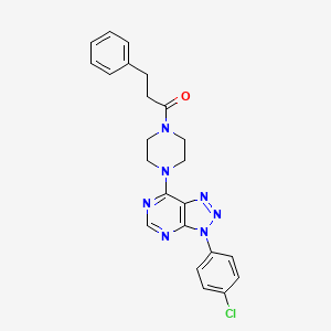 molecular formula C23H22ClN7O B2526586 1-(4-(3-(4-chlorophenyl)-3H-[1,2,3]triazolo[4,5-d]pyrimidin-7-yl)piperazin-1-yl)-3-phenylpropan-1-one CAS No. 923515-38-2