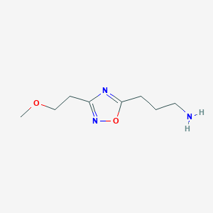 molecular formula C8H15N3O2 B2527386 3-(3-(2-Methoxyethyl)-1,2,4-oxadiazol-5-yl)propan-1-amine CAS No. 1250957-48-2