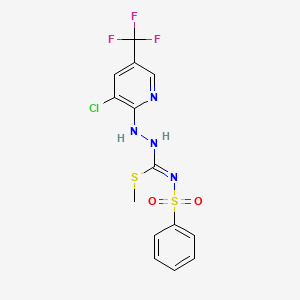 molecular formula C14H12ClF3N4O2S2 B2528131 N-[{2-[3-chloro-5-(trifluoromethyl)-2-pyridinyl]hydrazino}(methylsulfanyl)methylene]benzenesulfonamide CAS No. 338407-81-1