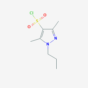 molecular formula C8H13ClN2O2S B2528648 3,5-dimethyl-1-propyl-1H-pyrazole-4-sulfonyl chloride CAS No. 1006336-87-3