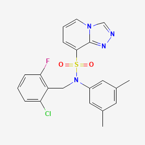 molecular formula C21H18ClFN4O2S B2528879 3,3-Dimethyl-1-(2-oxo-2-pyrrolidin-1-ylethyl)-5-[(4-pyridin-2-ylpiperazin-1-yl)sulfonyl]indoline CAS No. 1251547-06-4