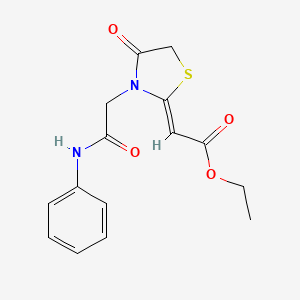 molecular formula C15H16N2O4S B2529015 ethyl (2Z)-2-[3-(2-anilino-2-oxoethyl)-4-oxo-1,3-thiazolidin-2-ylidene]acetate CAS No. 735335-60-1