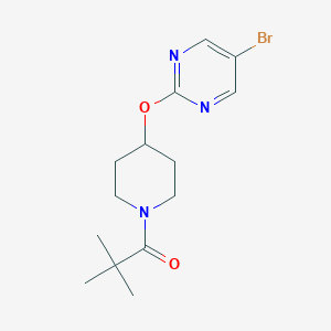 molecular formula C14H20BrN3O2 B2529117 1-[4-(5-Bromopyrimidin-2-yl)oxypiperidin-1-yl]-2,2-dimethylpropan-1-one CAS No. 2380077-36-9