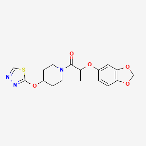 molecular formula C17H19N3O5S B2529655 1-(4-((1,3,4-噻二唑-2-基)氧代)哌啶-1-基)-2-(苯并[d][1,3]二氧杂环-5-基氧代)丙烷-1-酮 CAS No. 2194903-37-0
