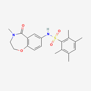 molecular formula C20H24N2O4S B2530895 2,3,5,6-tetramethyl-N-(4-methyl-5-oxo-2,3,4,5-tetrahydrobenzo[f][1,4]oxazepin-7-yl)benzenesulfonamide CAS No. 922006-84-6