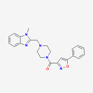molecular formula C23H23N5O2 B2531578 (4-((1-methyl-1H-benzo[d]imidazol-2-yl)methyl)piperazin-1-yl)(5-phenylisoxazol-3-yl)methanone CAS No. 1172346-15-4